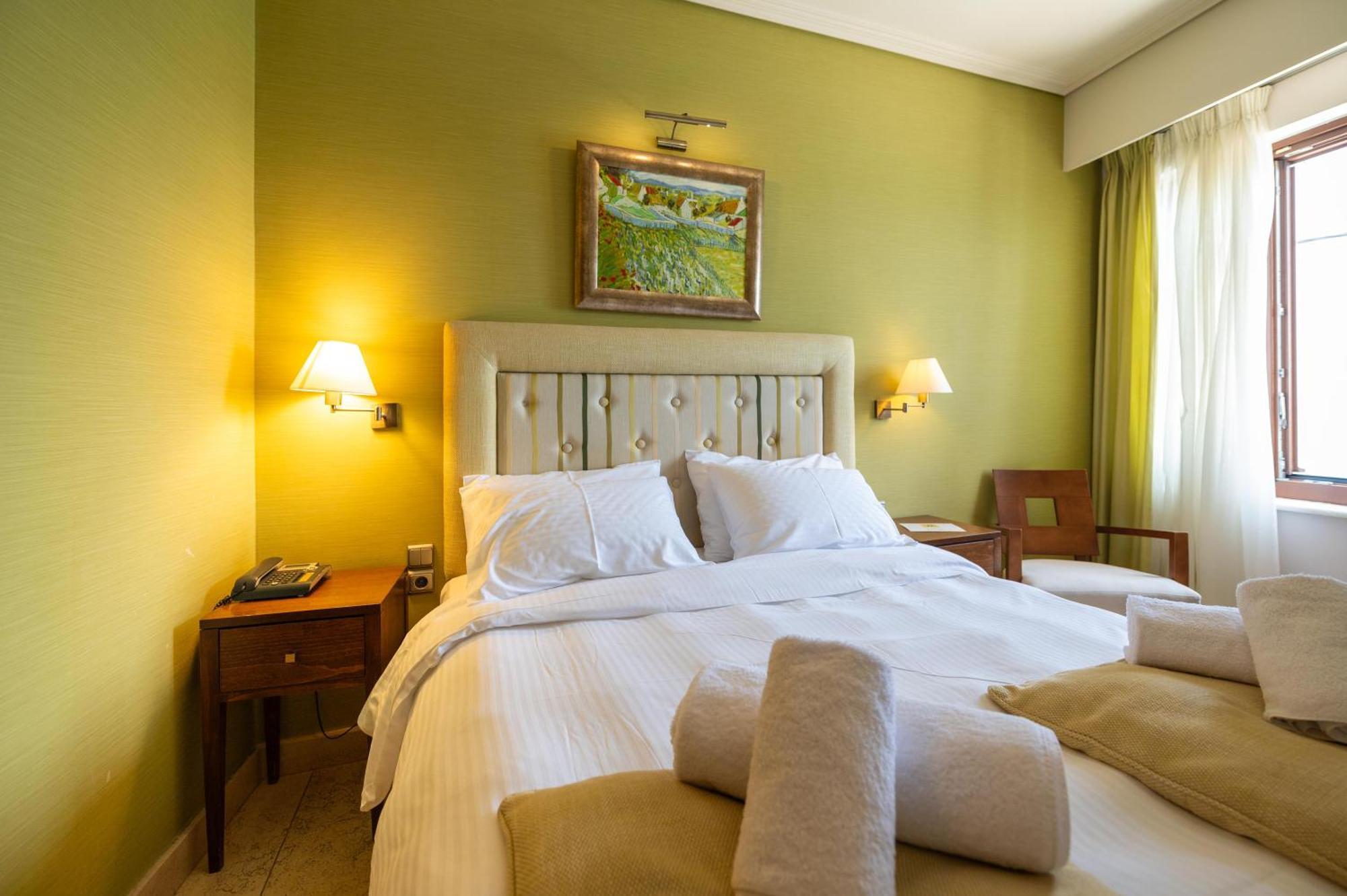 La Boheme Hotel ยีธิโอ ภายนอก รูปภาพ